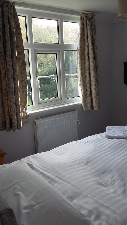 Church End Farm Bed And Breakfast Hale  Экстерьер фото